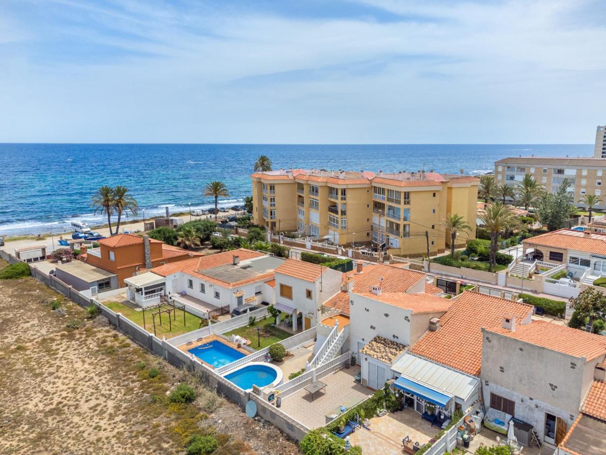 فيلا Beautiful House With Sea Views And Private Pool تورّيفيِخا المظهر الخارجي الصورة