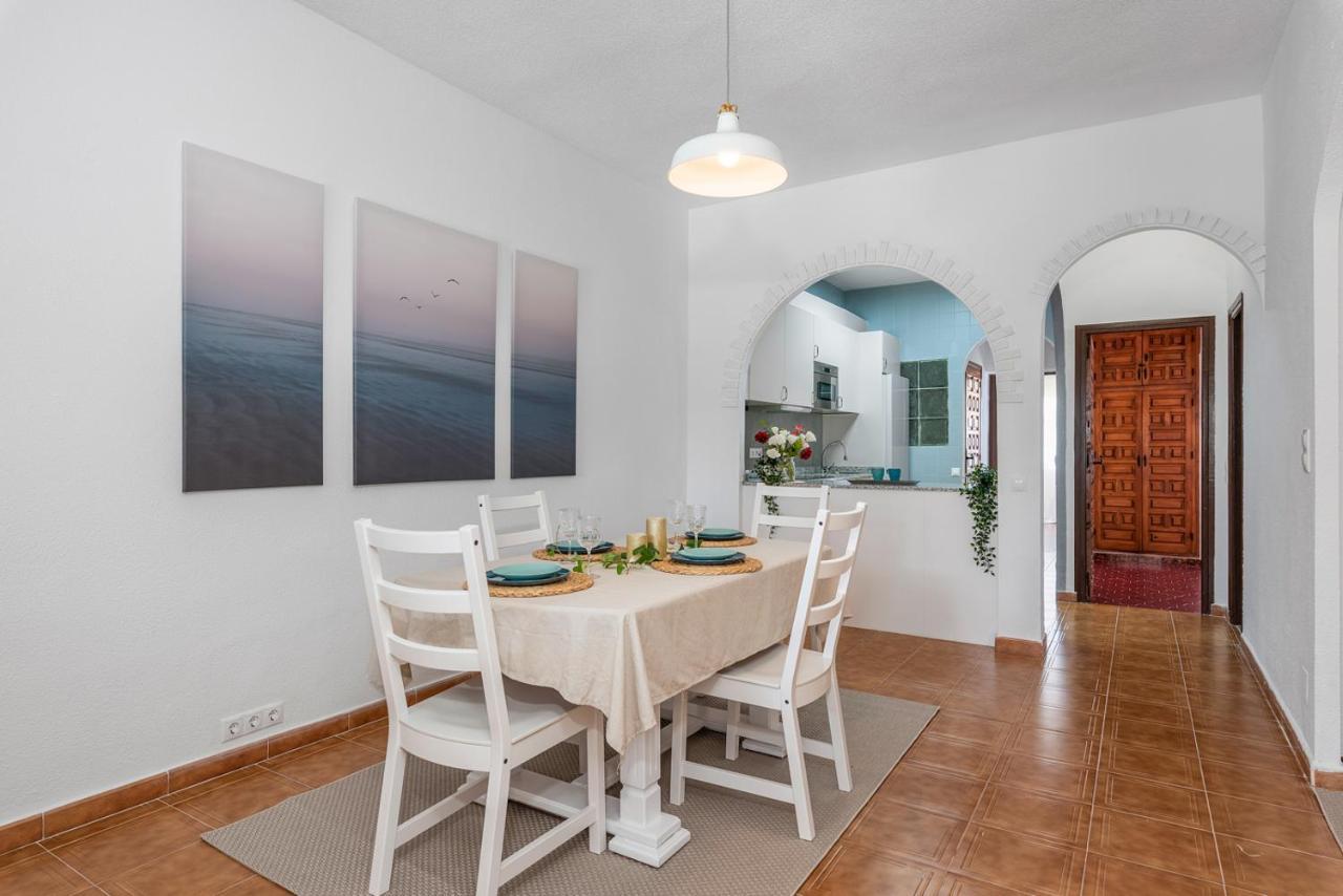 فيلا Beautiful House With Sea Views And Private Pool تورّيفيِخا المظهر الخارجي الصورة