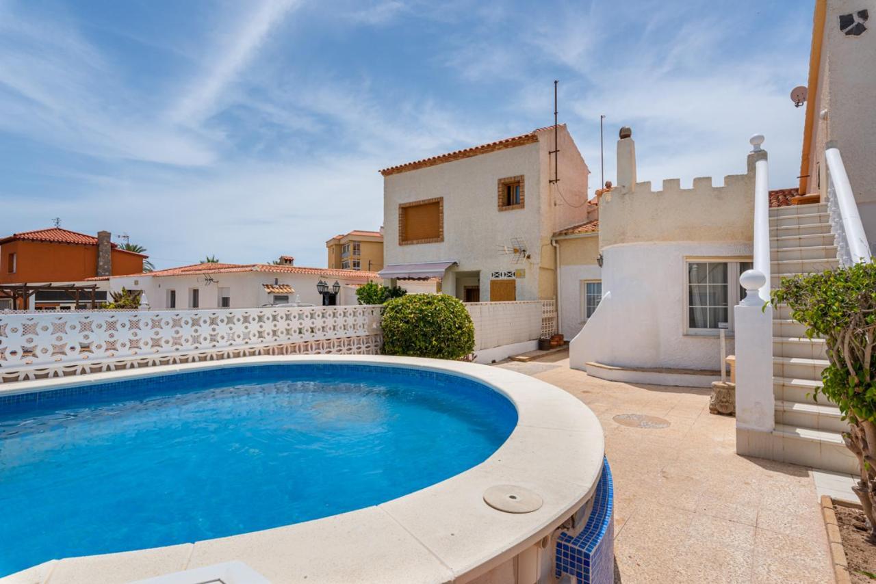 فيلا Beautiful House With Sea Views And Private Pool تورّيفيِخا المظهر الخارجي الصورة