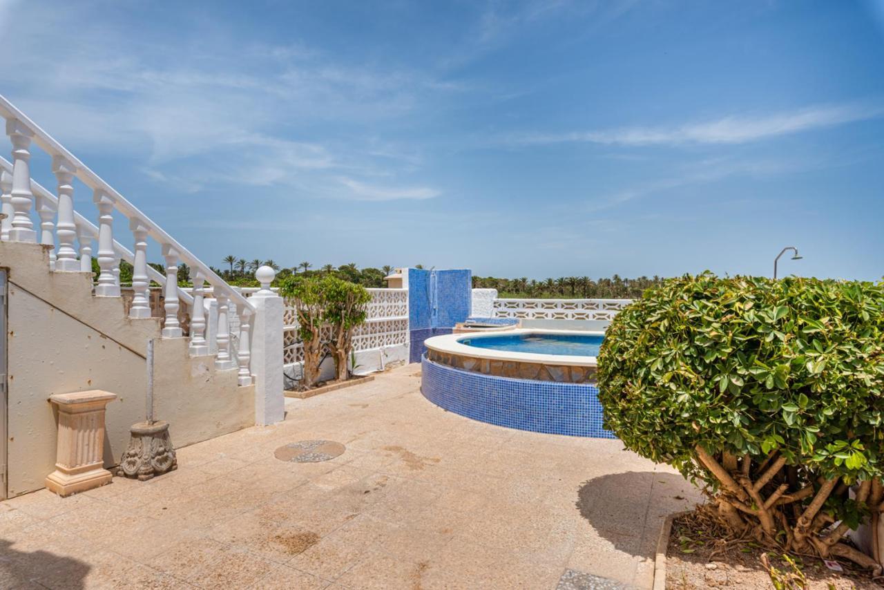 فيلا Beautiful House With Sea Views And Private Pool تورّيفيِخا المظهر الخارجي الصورة