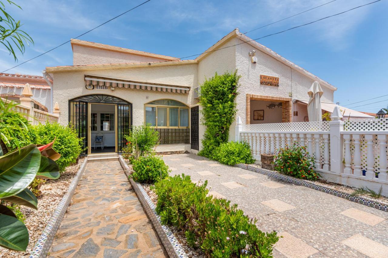 فيلا Beautiful House With Sea Views And Private Pool تورّيفيِخا المظهر الخارجي الصورة